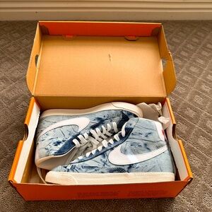 Nike W blazer mid ‘77. Washed Denim style. New.